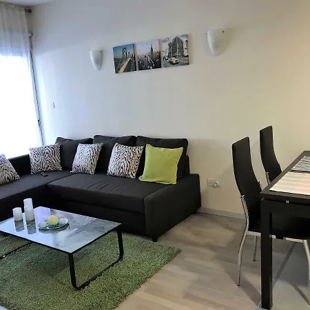 Zavos Colours Boutique New Cozy 1bdr Apartment *